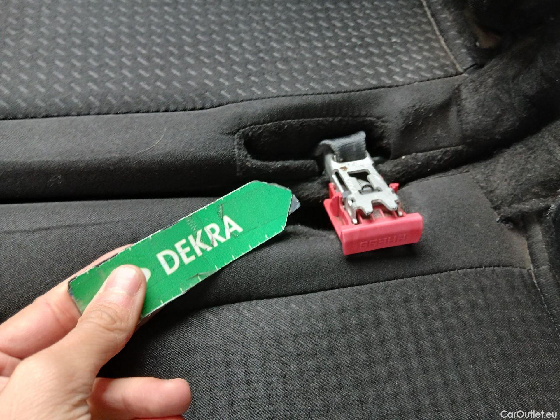  Dacia  Lodgy DACIA  / 2012 / 5P / monovolumen compacto Comfort Blue dCi 70kW (95CV) 7Pl - 18 #19