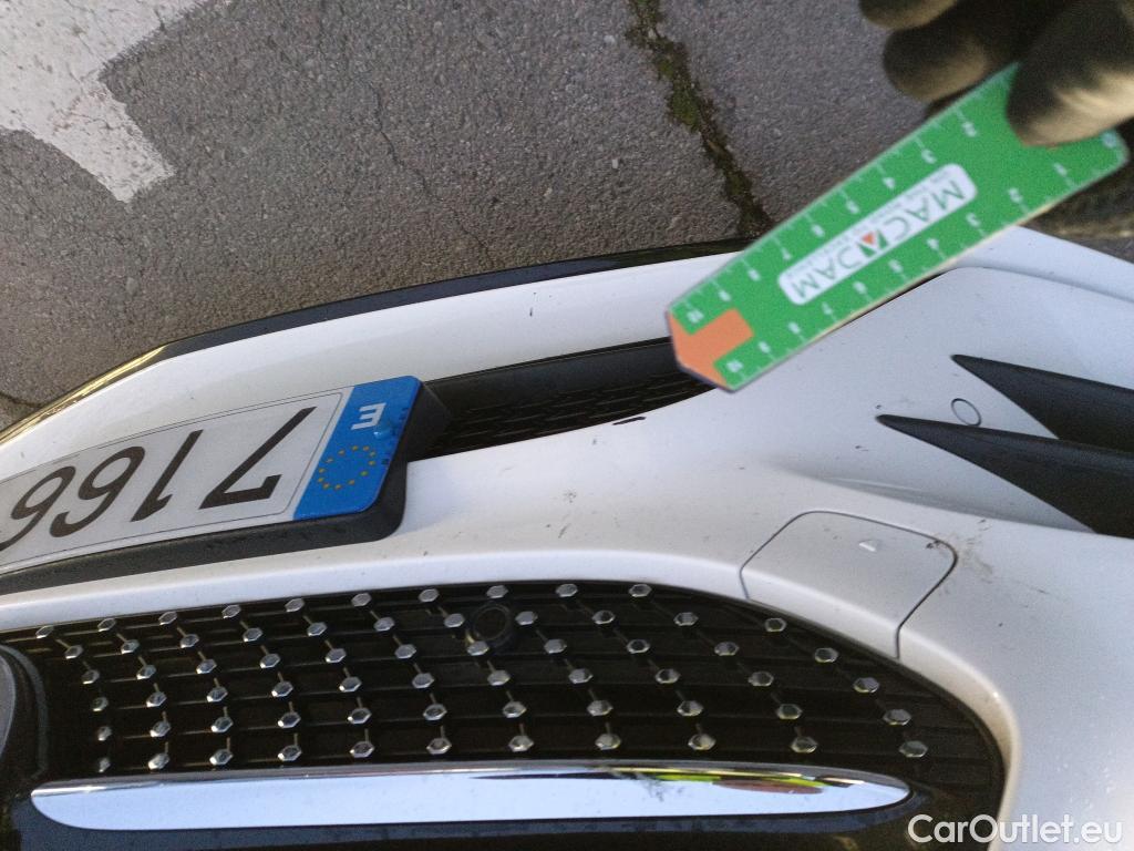  Mercedes  A-Klasse MERCEDES-BENZ Clase A / 2018 / 5P / berlina con portón A 250 e #5