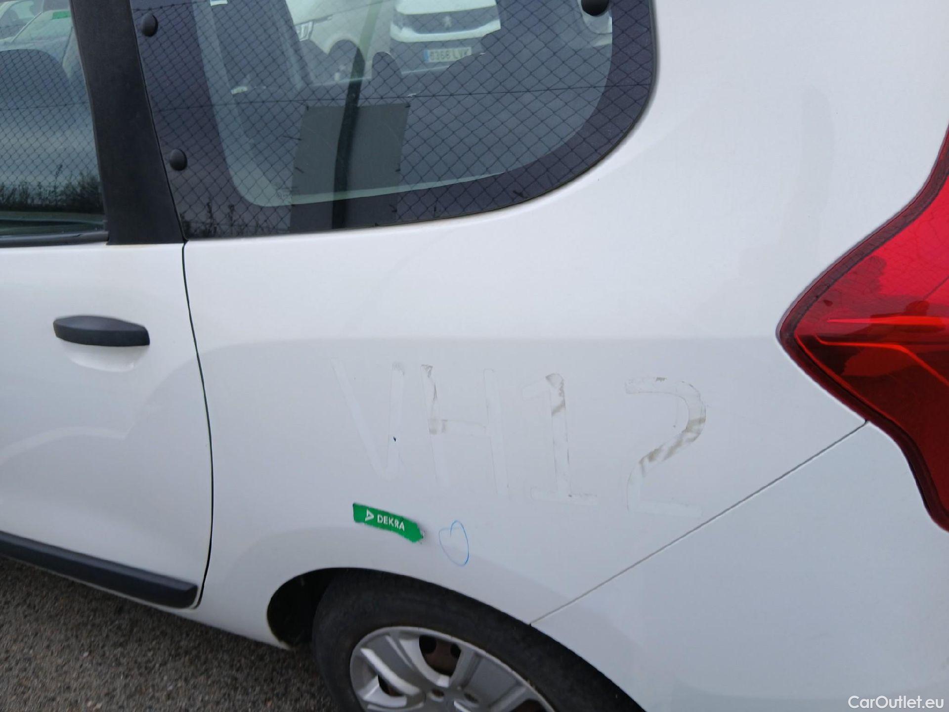  Dacia  Lodgy DACIA  / 2012 / 5P / monovolumen compacto Comfort Blue dCi 70kW (95CV) 7Pl - 18 #25