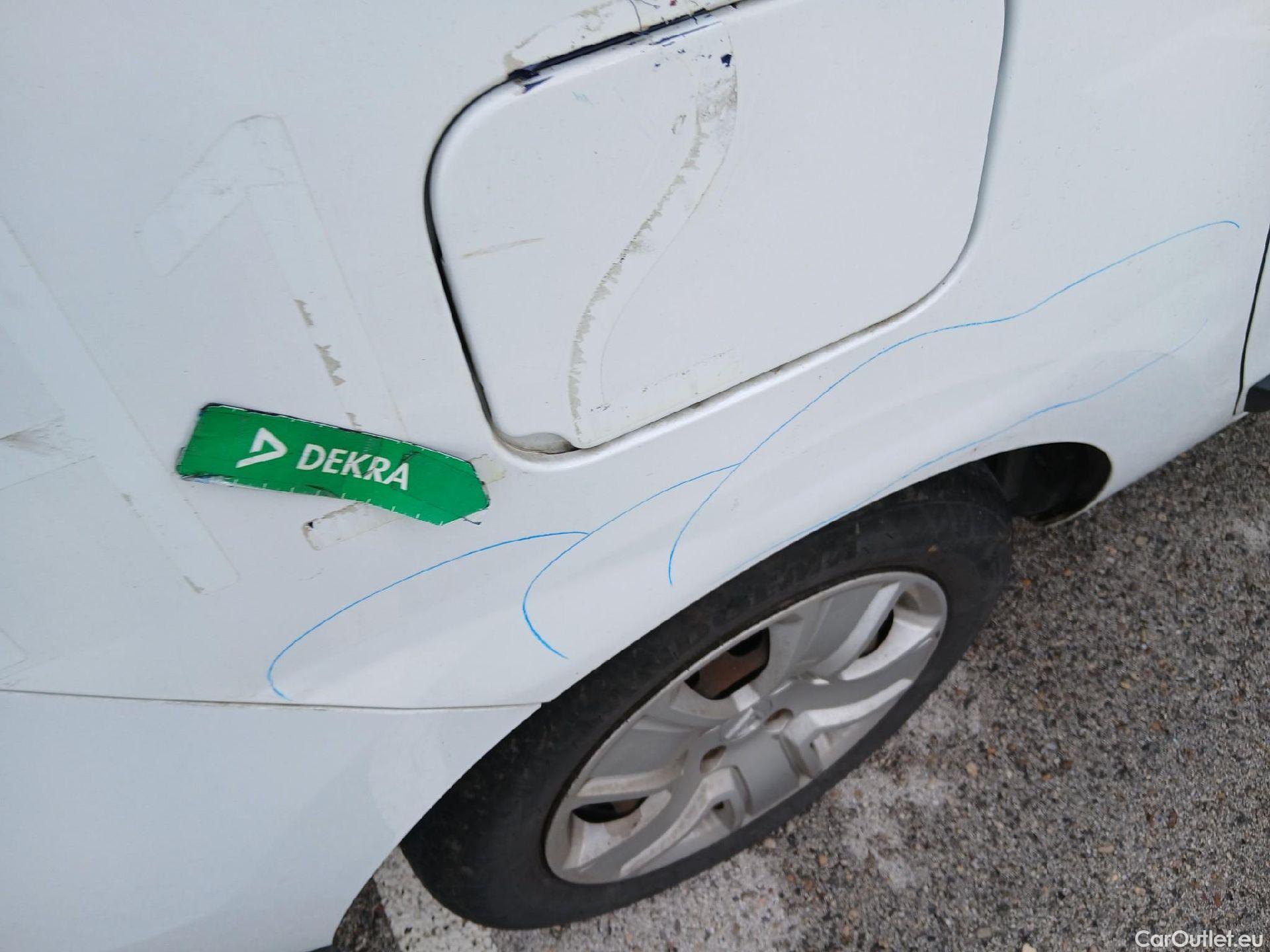  Dacia  Lodgy DACIA  / 2012 / 5P / monovolumen compacto Comfort Blue dCi 70kW (95CV) 7Pl - 18 #28