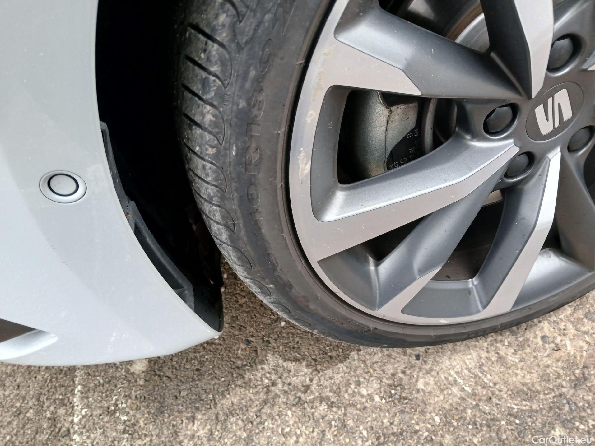  Land Rover  Discovery SEAT Nuevo León / 2020 / 5P / berlina con portón 1.4 e-Hybrid DSG-6 S&S FR Go XL(SP) #17