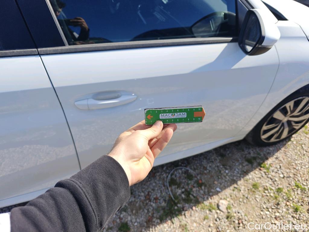  Peugeot  208 PEUGEOT  / 2019 / 5P / berlina con portón PureTech 73kW (100CV) EAT8 Active #9