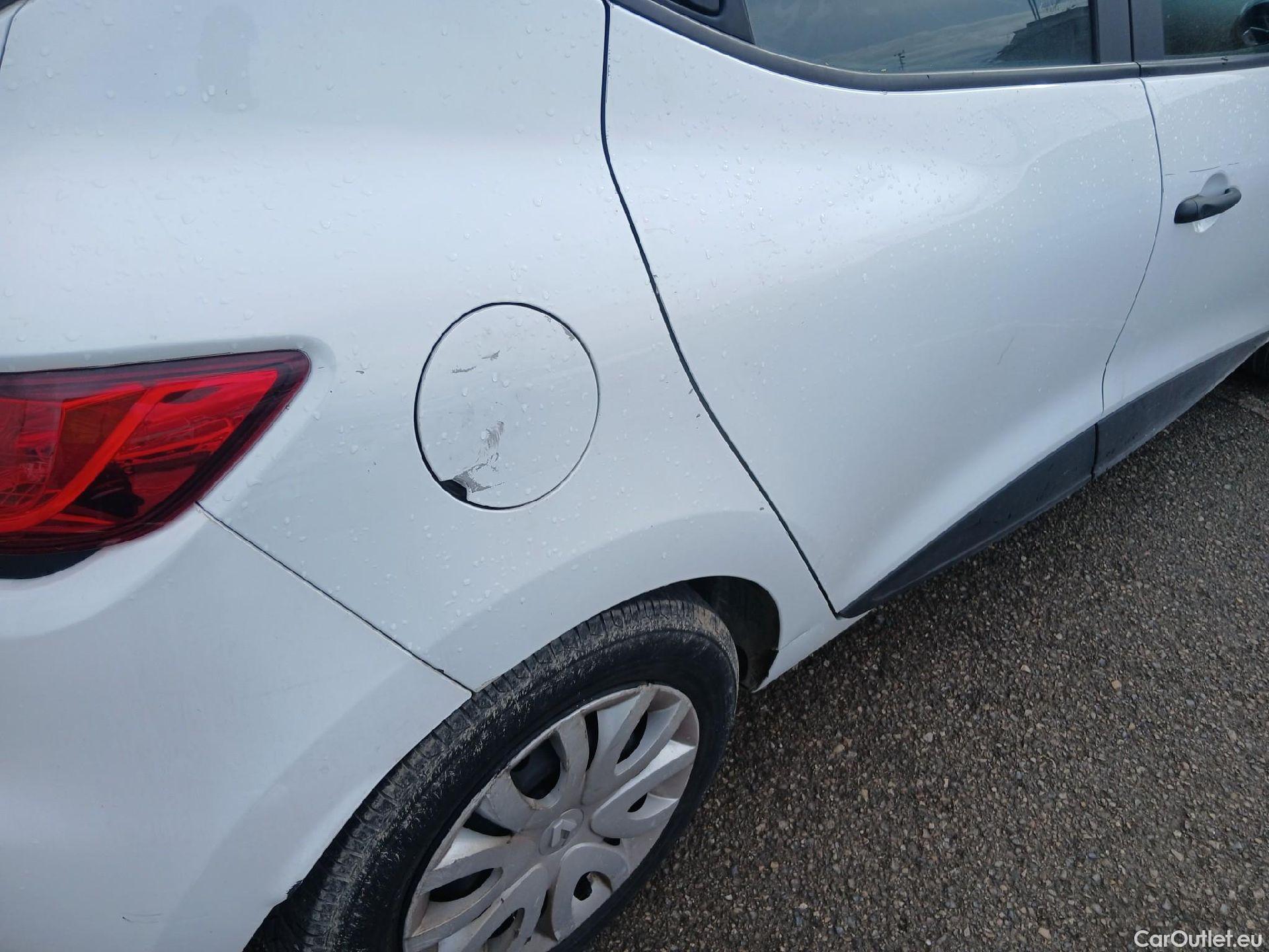  Renault  Clio RENAULT  / 2016 / 5P / berlina con portón Business TCe 66kW (90CV) GLP -18 #30