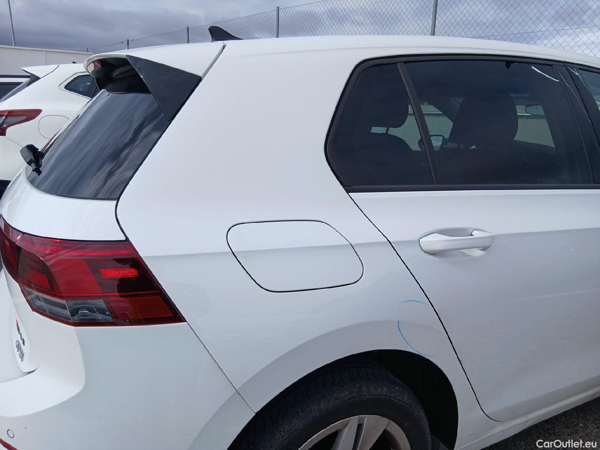  Volkswagen  Golf  VOLKSWAGEN / 2020 / 5P / berlina con portón Life 1.0 eTSI 81kW (110CV) DSG #19