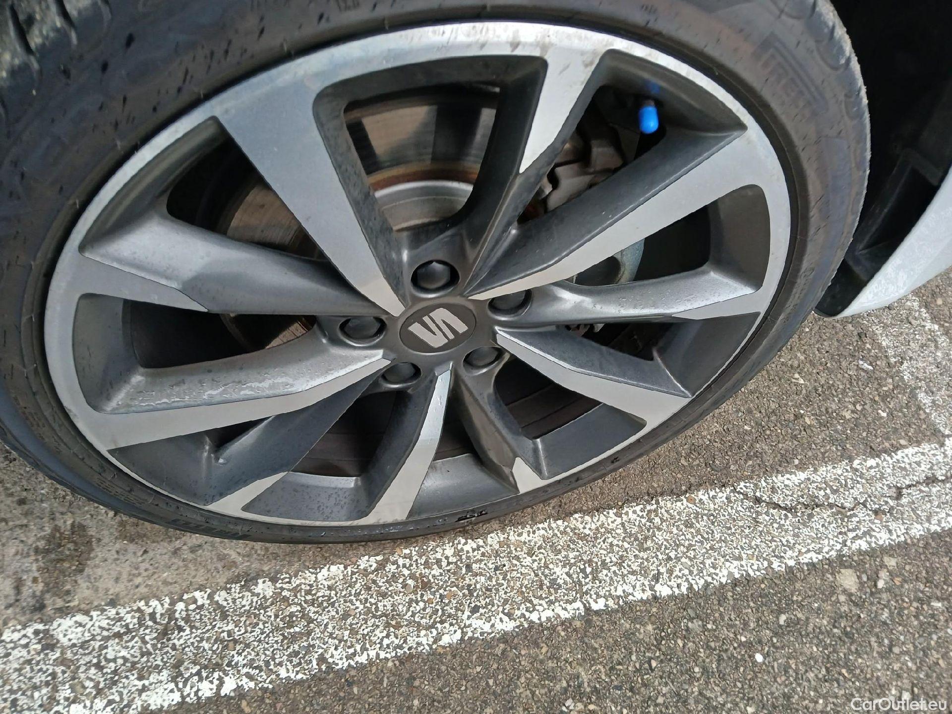  Land Rover  Discovery SEAT Nuevo León / 2020 / 5P / berlina con portón 1.4 e-Hybrid DSG-6 S&S FR Go XL(SP) #45