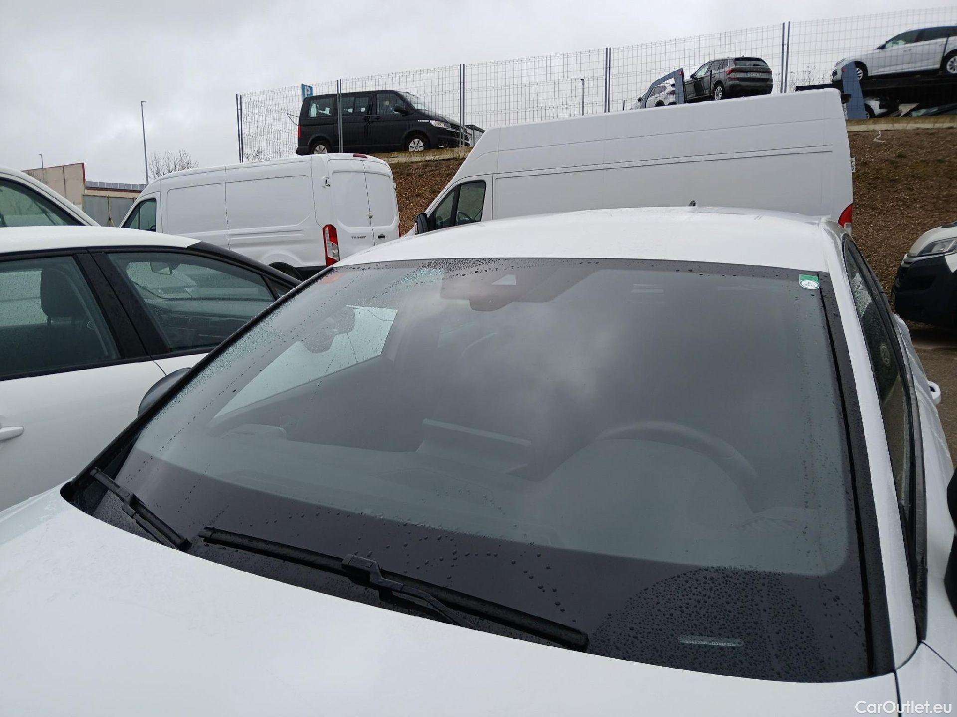  Land Rover  Discovery SEAT Nuevo León / 2020 / 5P / berlina con portón 1.4 e-Hybrid DSG-6 S&S FR Go XL(SP) #11