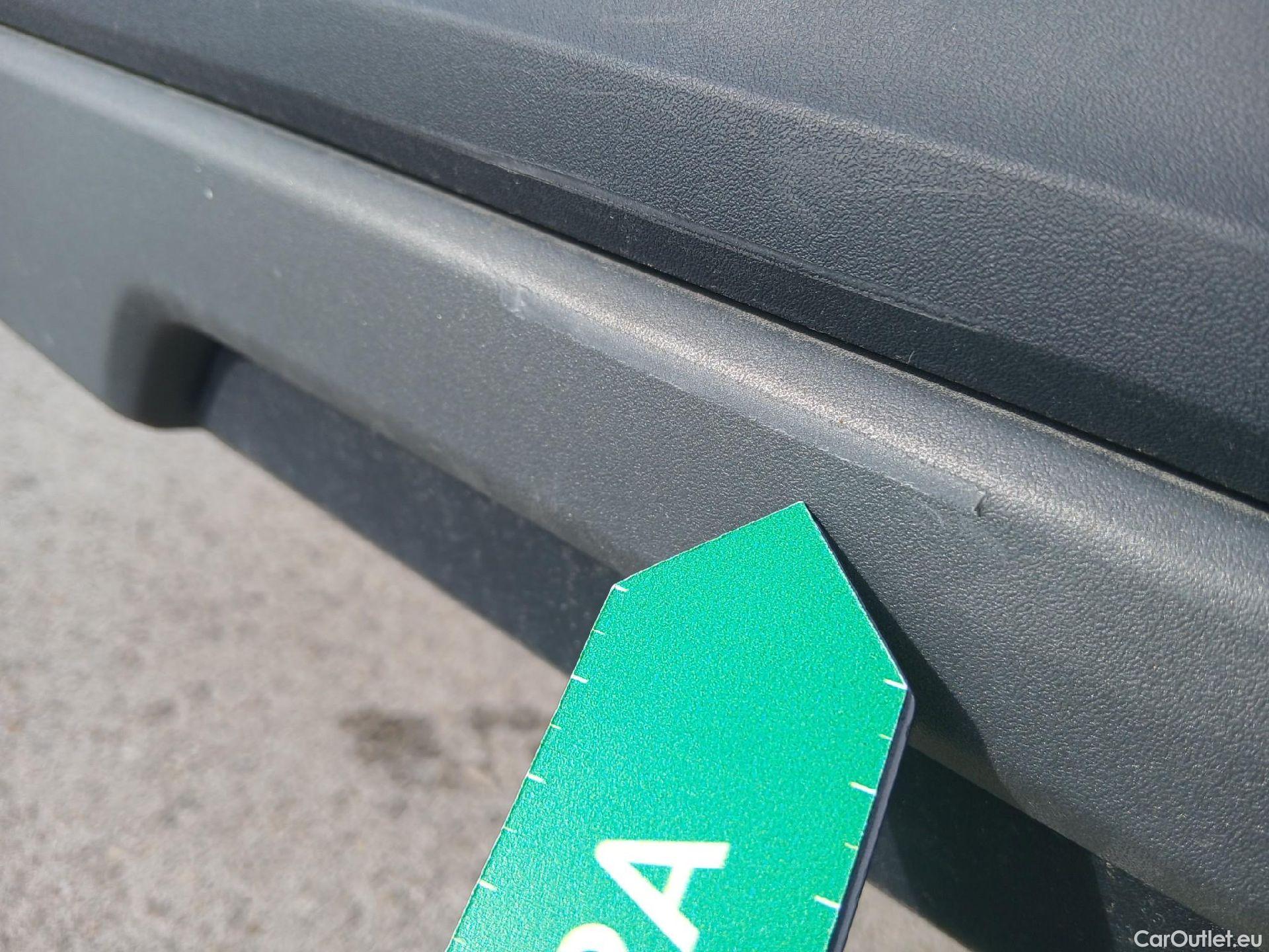  Land Rover  Discovery SKODA Kamiq / 2024 / 5P / todoterreno 1.0 TSI 85kW (115CV) DESIGN(SP) #12