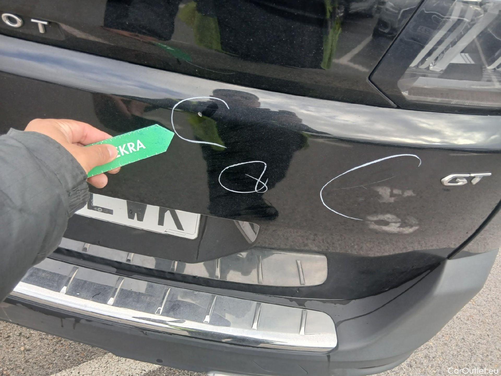  Peugeot  5008 PEUGEOT  / 2020 / 5P / todoterreno 1.5 BlueHDi 96kW S&S GT EAT8 #22