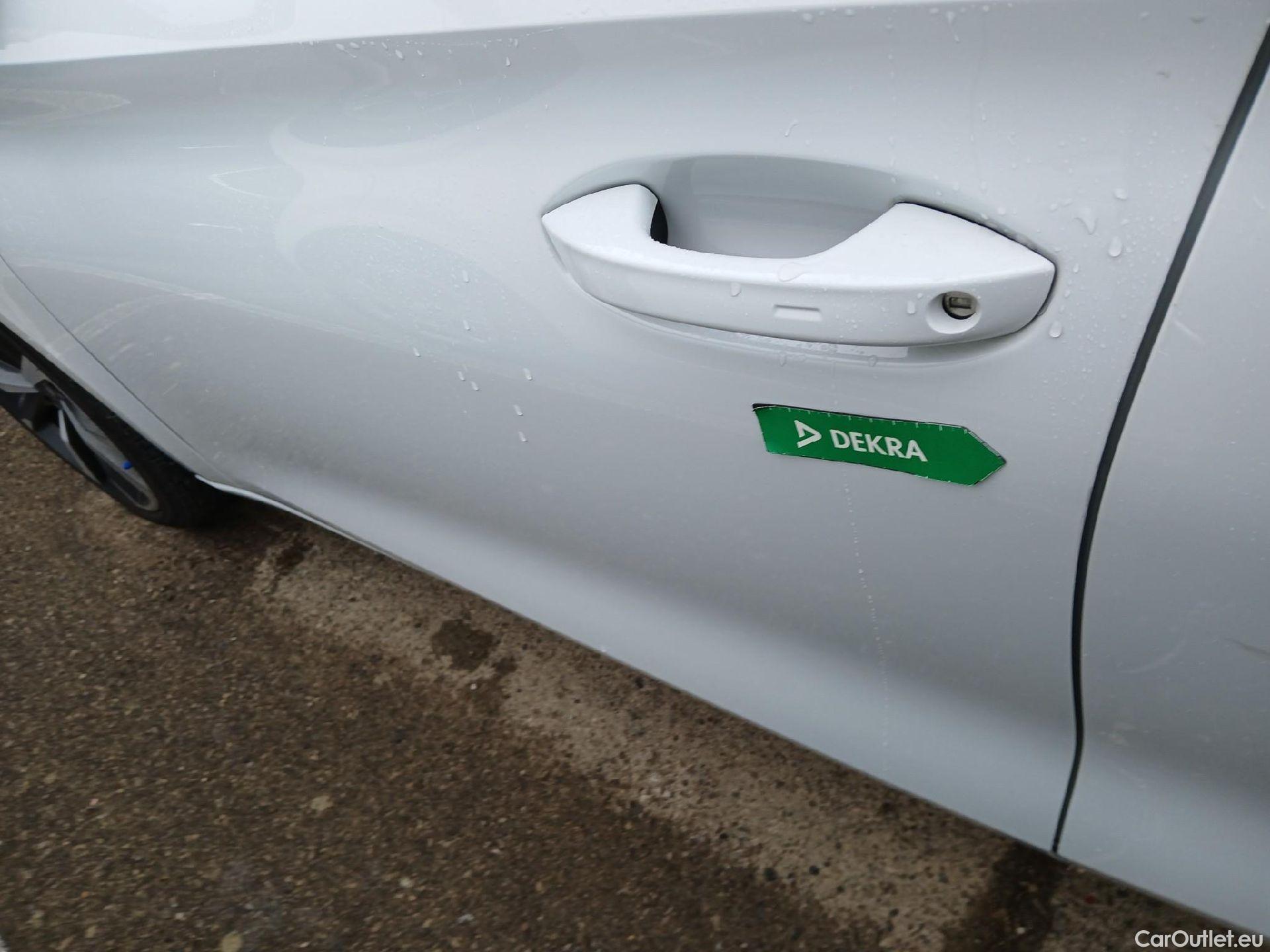  Land Rover  Discovery SEAT Nuevo León / 2020 / 5P / berlina con portón 1.4 e-Hybrid DSG-6 S&S FR Go XL(SP) #21