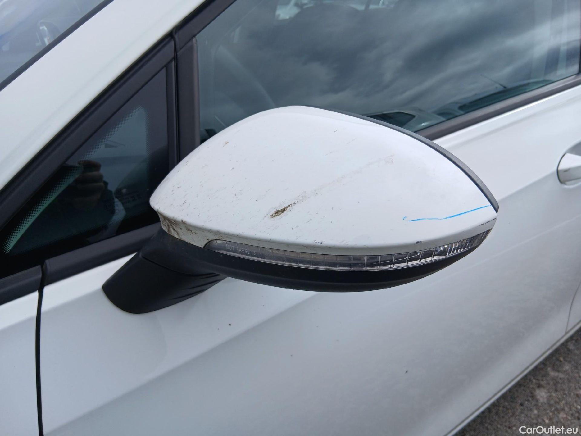  Volkswagen  Golf  VOLKSWAGEN / 2020 / 5P / berlina con portón Life 1.0 eTSI 81kW (110CV) DSG #7