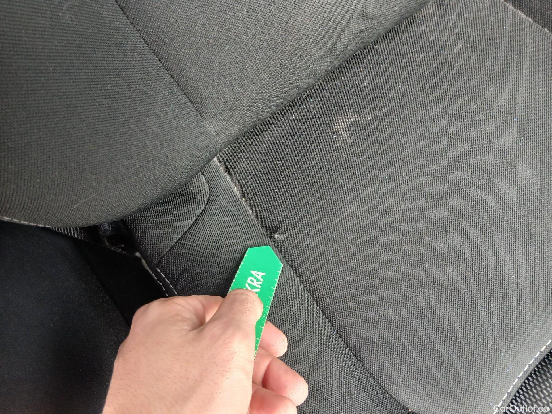  Renault  Clio RENAULT  / 2016 / 5P / berlina con portón Business TCe 66kW (90CV) GLP -18 #50