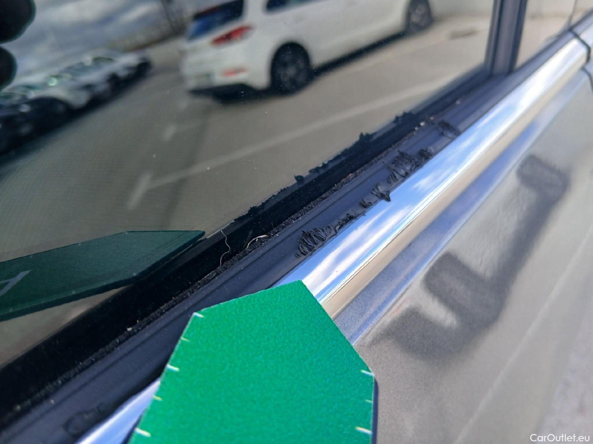  Land Rover  Discovery SKODA Kamiq / 2024 / 5P / todoterreno 1.0 TSI 85kW (115CV) DESIGN(SP) #19