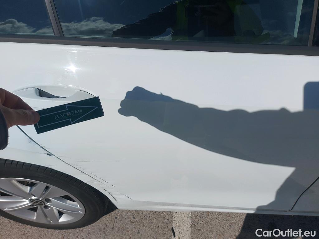  Volkswagen  Golf  VOLKSWAGEN / 2020 / 5P / berlina con portón 2.0 TDI 85kW (115CV) #8