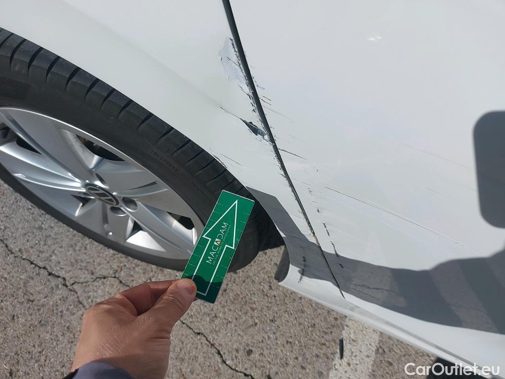  Volkswagen  Golf  VOLKSWAGEN / 2020 / 5P / berlina con portón 2.0 TDI 85kW (115CV) #2