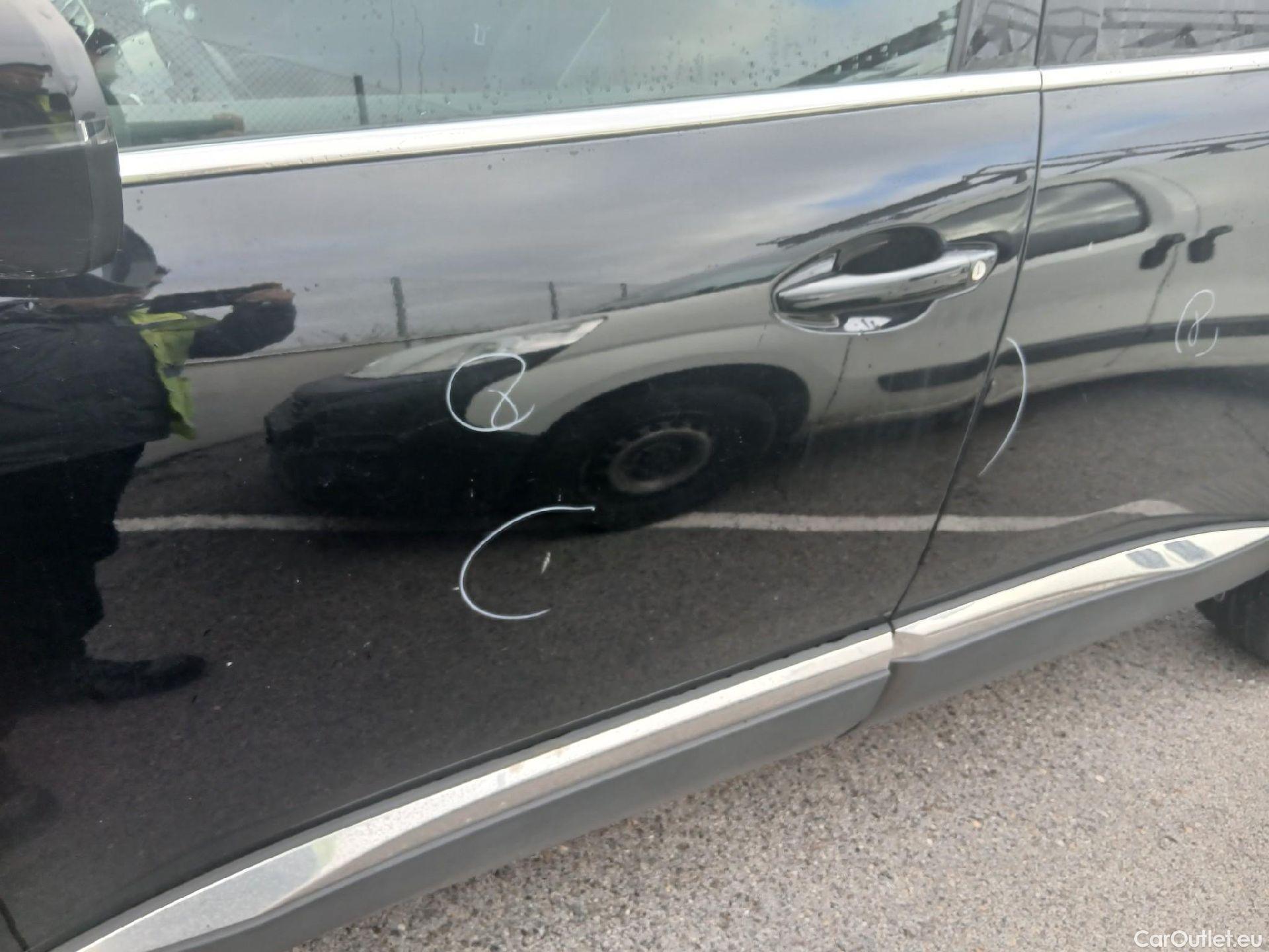  Peugeot  5008 PEUGEOT  / 2020 / 5P / todoterreno 1.5 BlueHDi 96kW S&S GT EAT8 #12