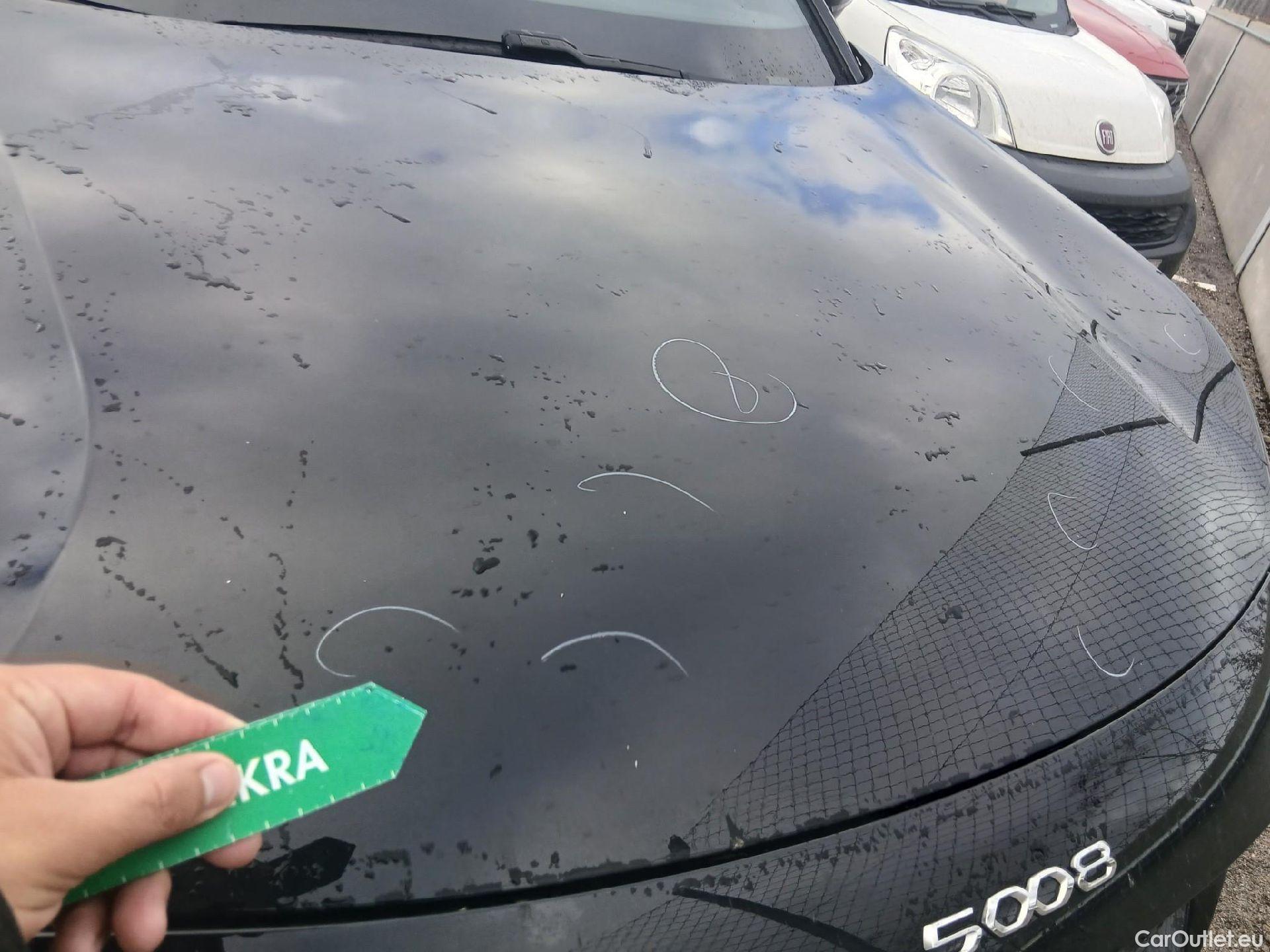  Peugeot  5008 PEUGEOT  / 2020 / 5P / todoterreno 1.5 BlueHDi 96kW S&S GT EAT8 #4