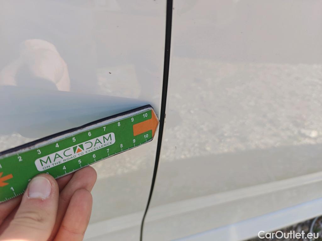  Peugeot  208 PEUGEOT  / 2019 / 5P / berlina con portón PureTech 73kW (100CV) EAT8 Active #11