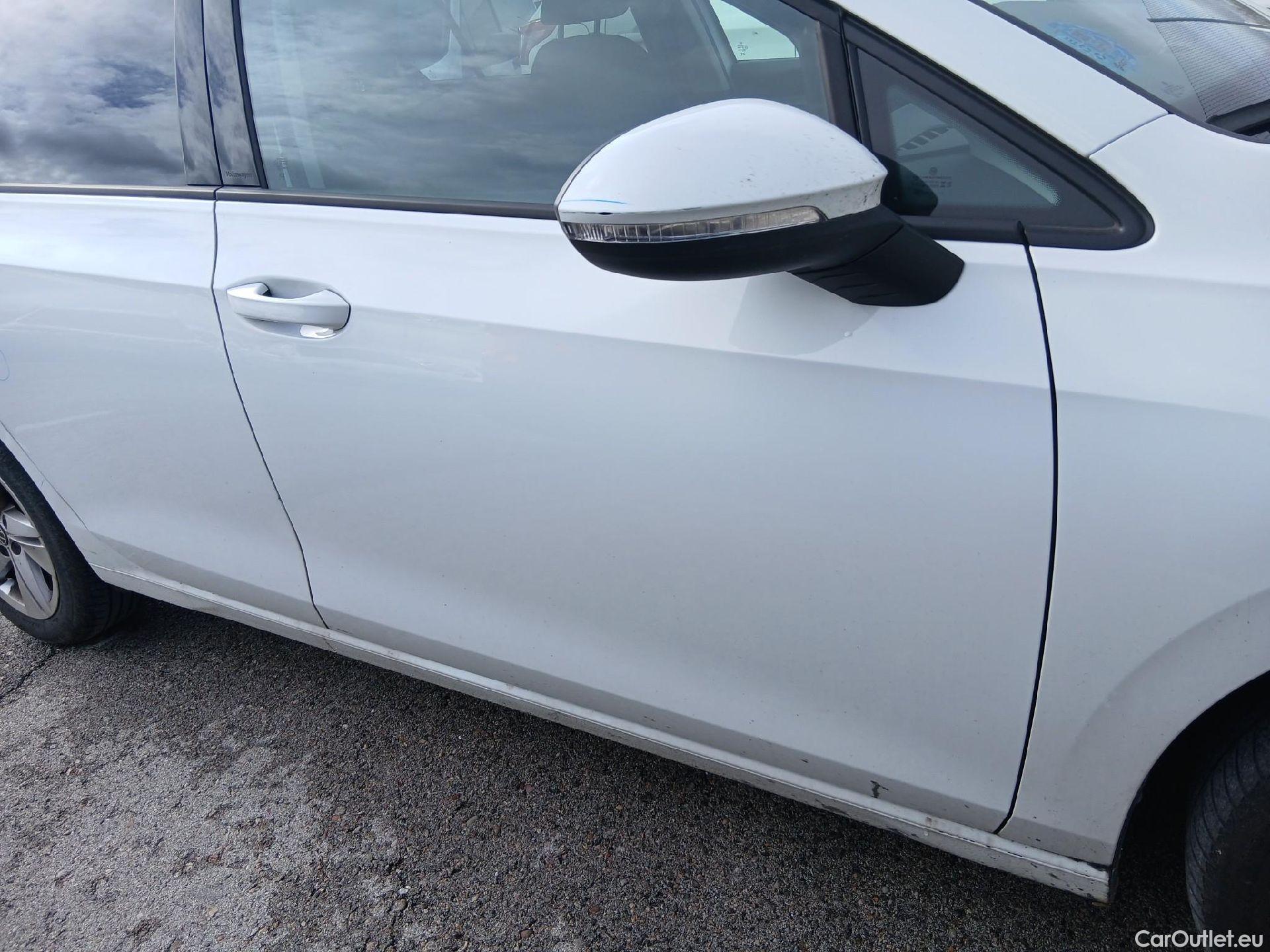  Volkswagen  Golf  VOLKSWAGEN / 2020 / 5P / berlina con portón Life 1.0 eTSI 81kW (110CV) DSG #28