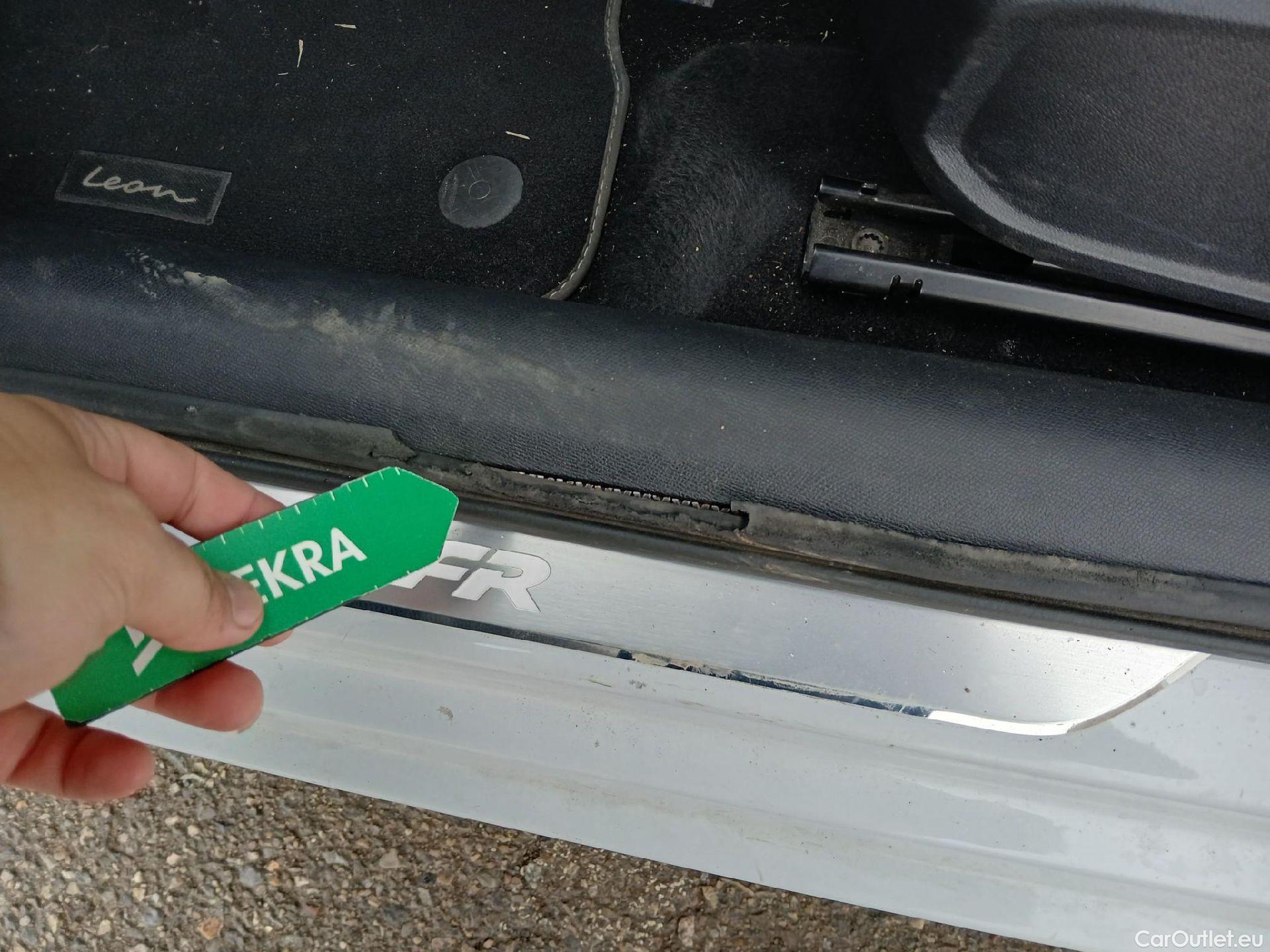  Land Rover  Discovery SEAT Nuevo León / 2020 / 5P / berlina con portón 1.4 e-Hybrid DSG-6 S&S FR Go XL(SP) #2