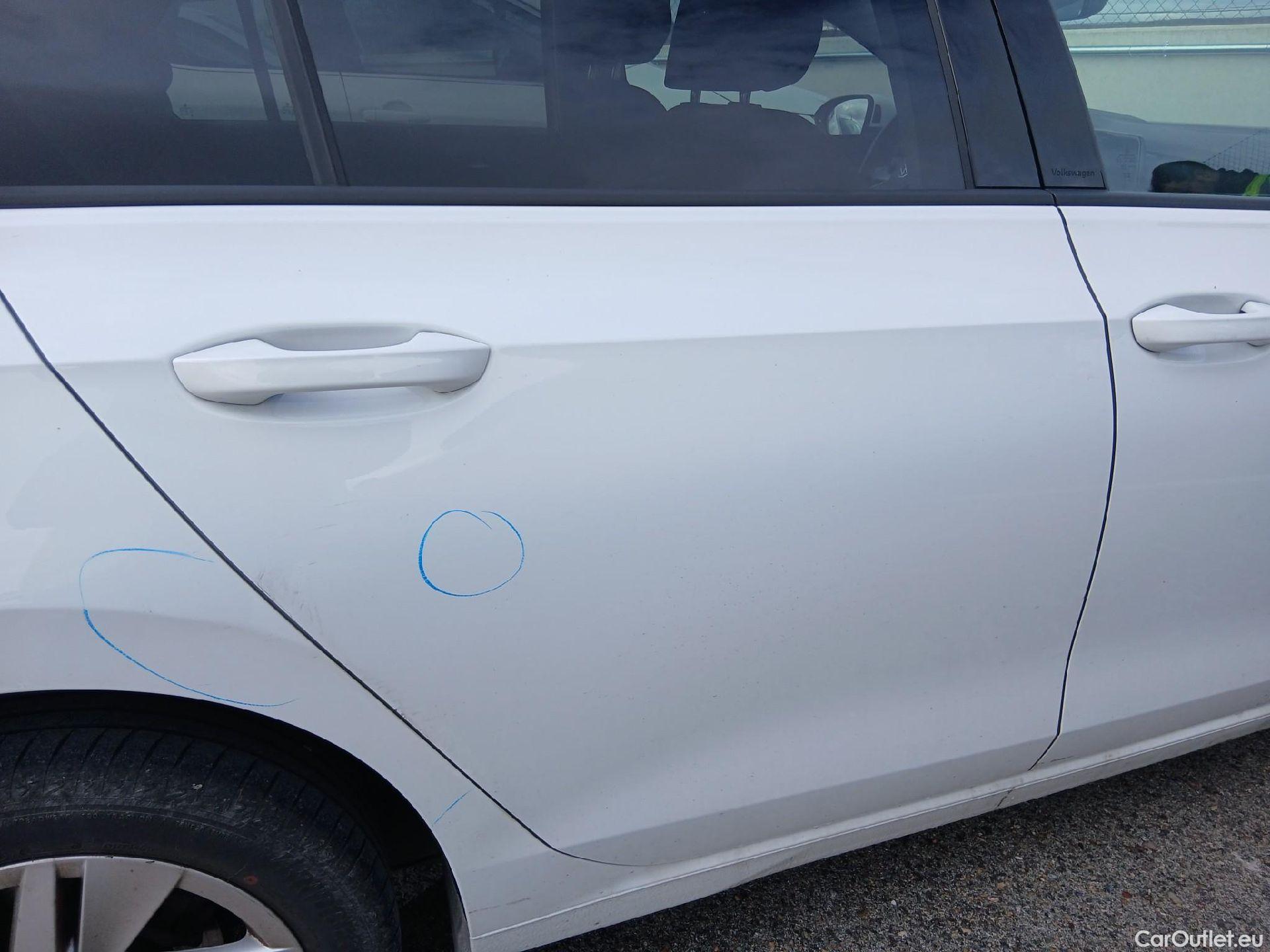  Volkswagen  Golf  VOLKSWAGEN / 2020 / 5P / berlina con portón Life 1.0 eTSI 81kW (110CV) DSG #23