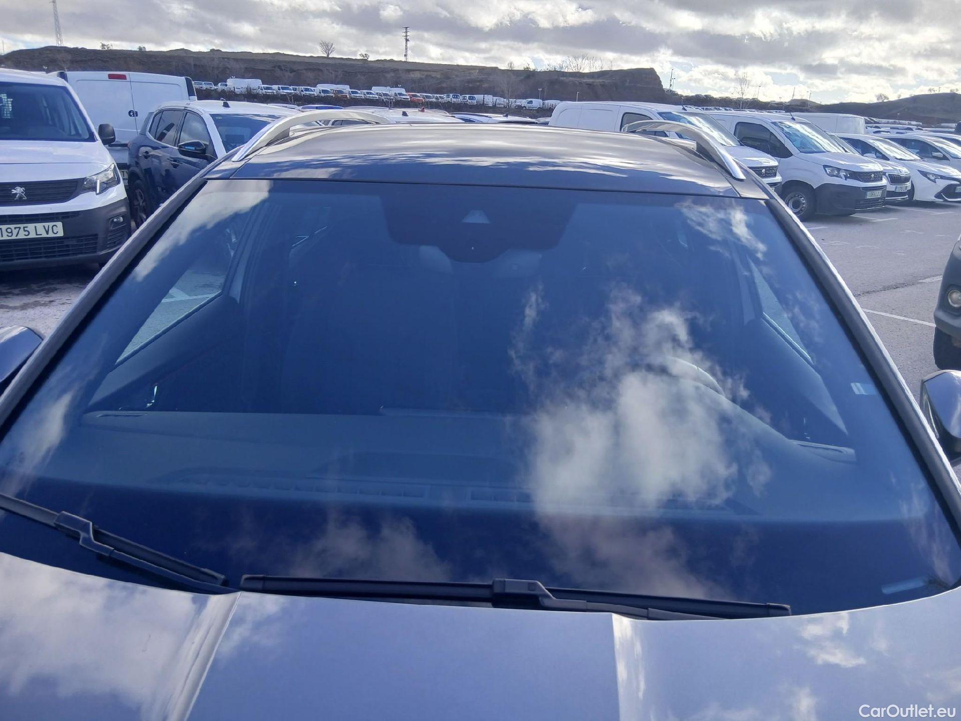  Land Rover  Discovery SKODA Kamiq / 2024 / 5P / todoterreno 1.0 TSI 85kW (115CV) DESIGN(SP) #3