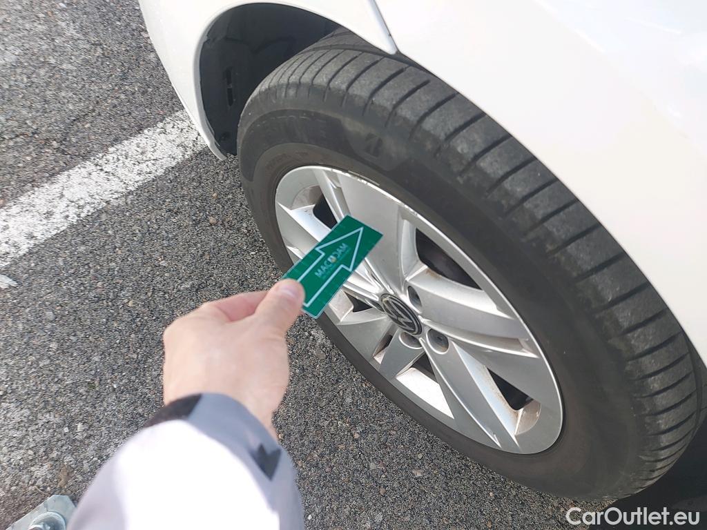  Volkswagen  Golf  VOLKSWAGEN / 2020 / 5P / berlina con portón 2.0 TDI 85kW (115CV) #13