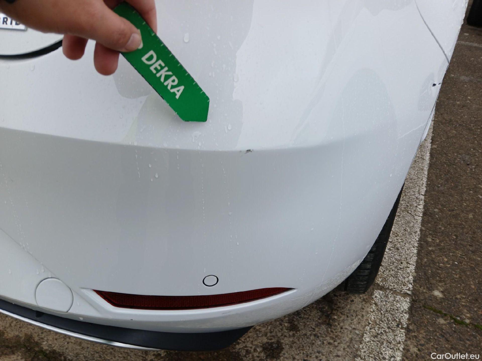  Land Rover  Discovery SEAT Nuevo León / 2020 / 5P / berlina con portón 1.4 e-Hybrid DSG-6 S&S FR Go XL(SP) #27