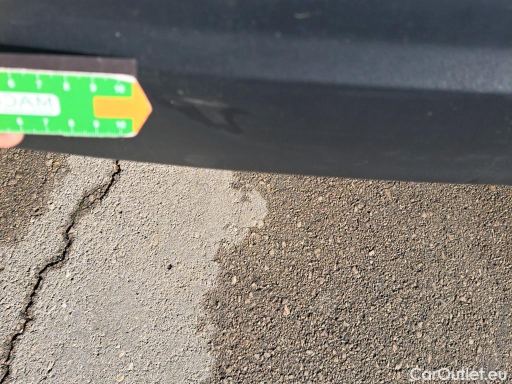  Peugeot  2008 PEUGEOT  / 2019 / 5P / todoterreno Allure BlueHDI 81kW (110CV) #8