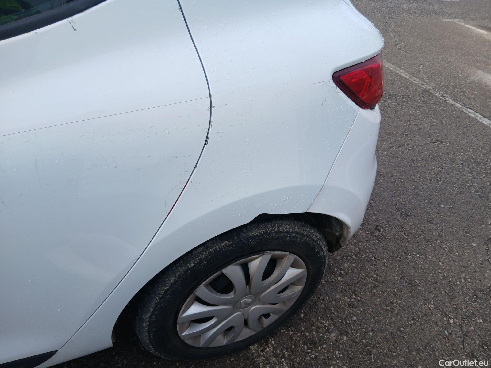  Renault  Clio RENAULT  / 2016 / 5P / berlina con portón Business TCe 66kW (90CV) GLP -18 #19