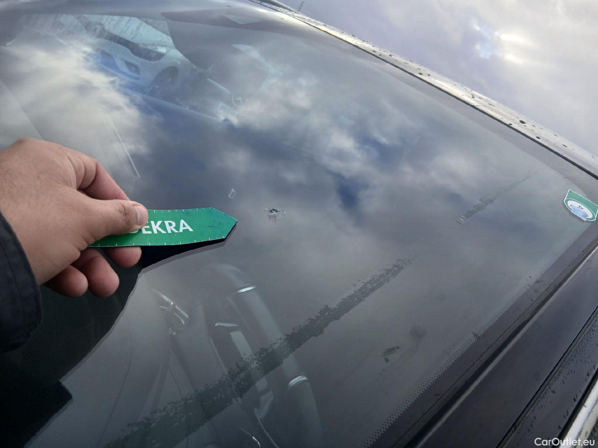  Peugeot  5008 PEUGEOT  / 2020 / 5P / todoterreno 1.5 BlueHDi 96kW S&S GT EAT8 #7