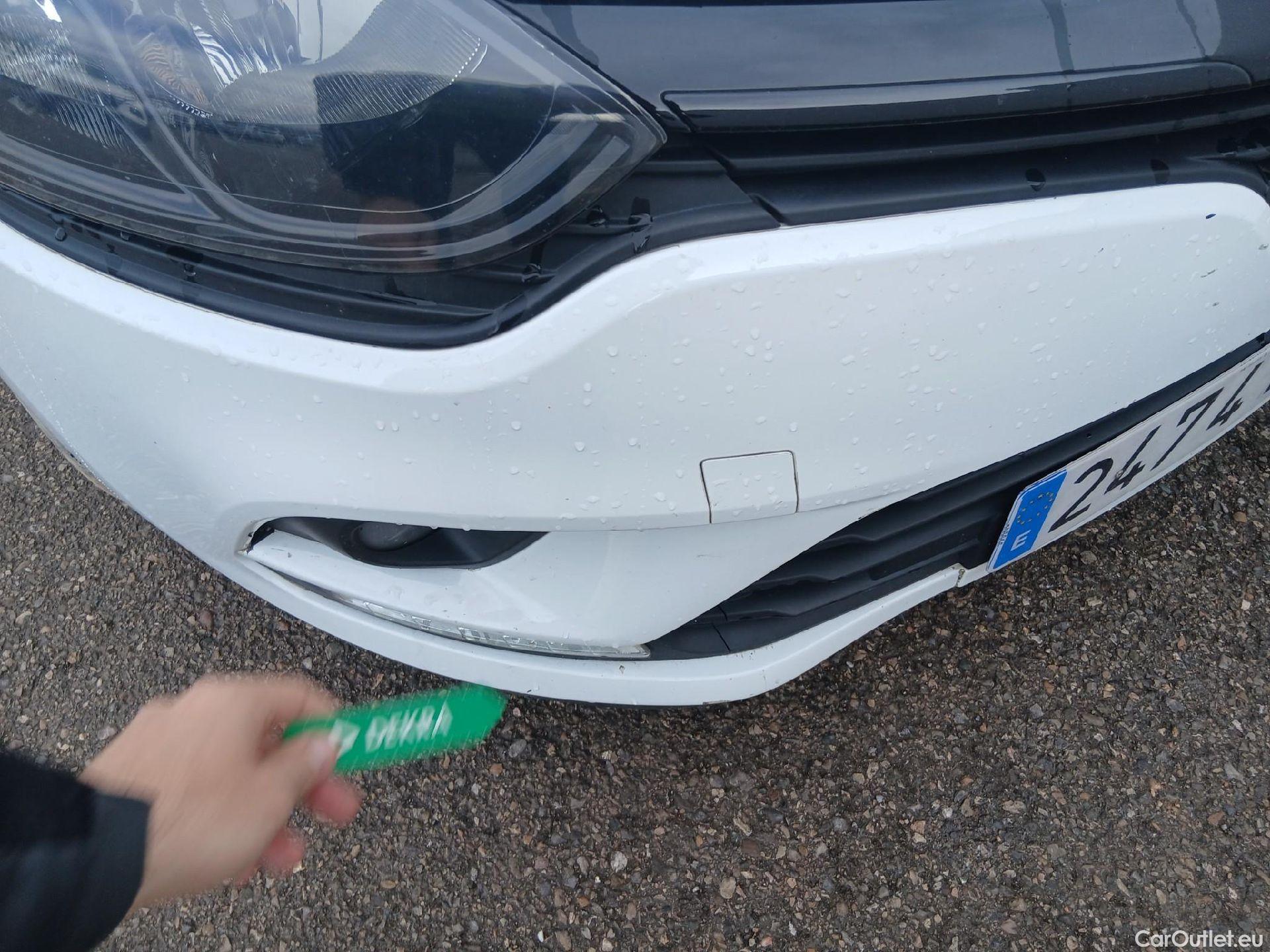  Renault  Clio RENAULT  / 2016 / 5P / berlina con portón Business TCe 66kW (90CV) GLP -18 #3