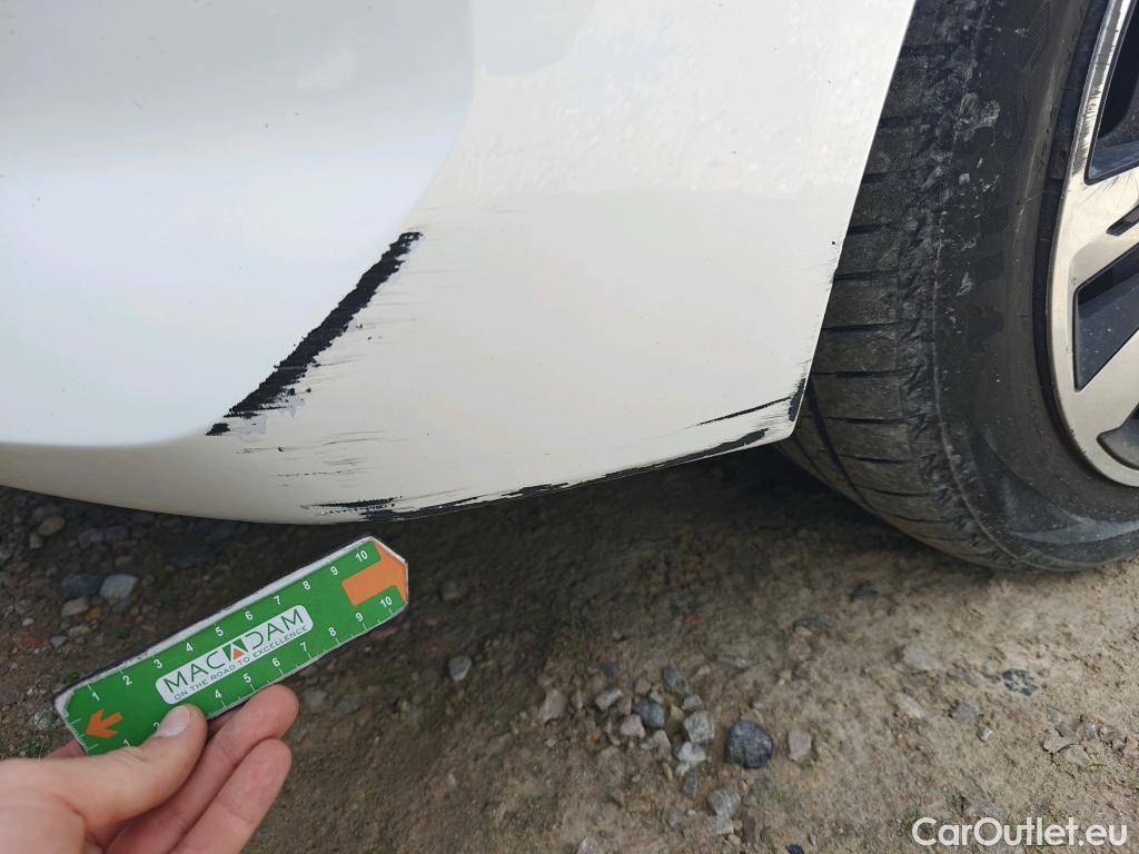  Peugeot  208 PEUGEOT  / 2019 / 5P / berlina con portón PureTech 73kW (100CV) EAT8 Active #15