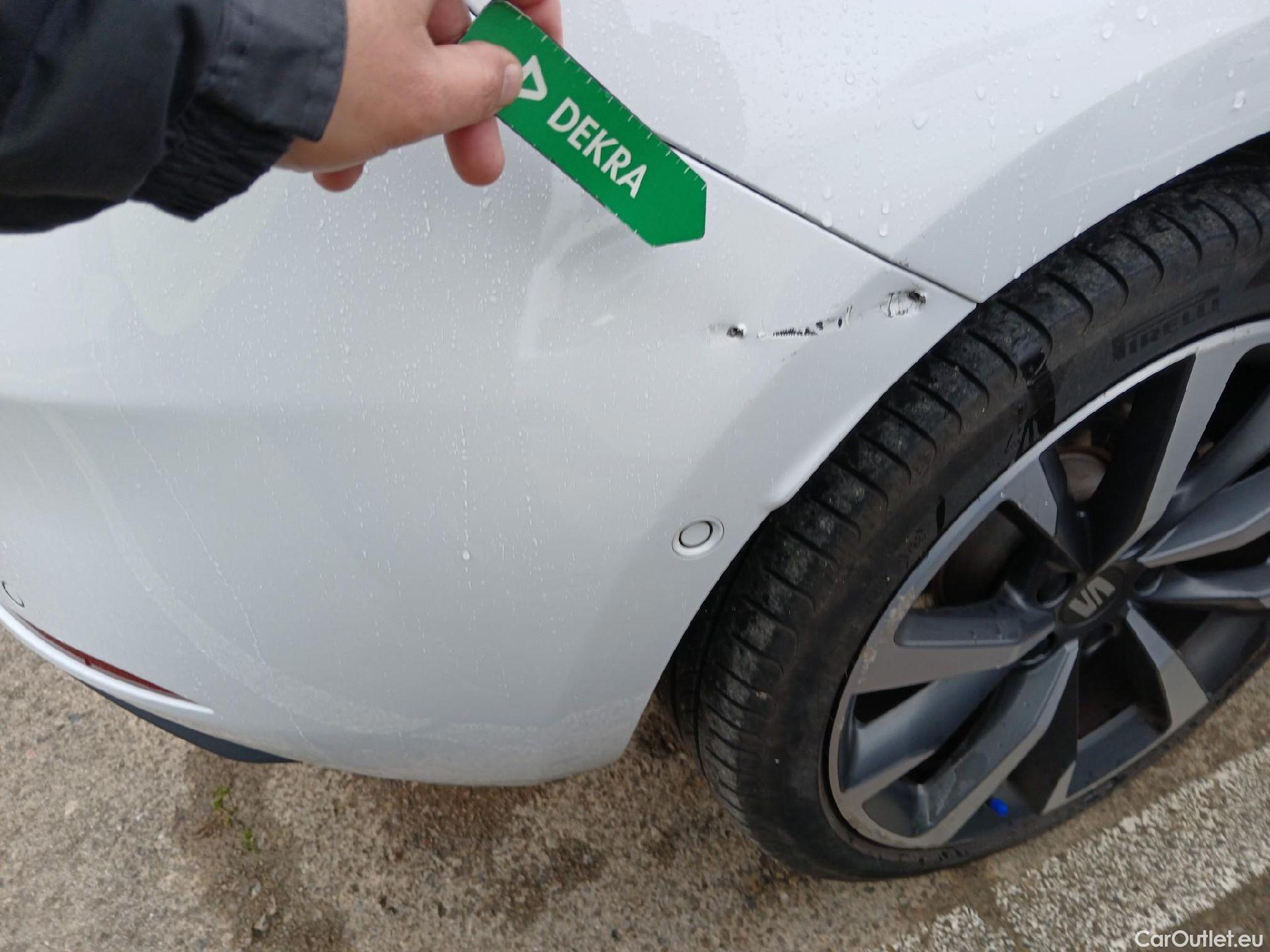  Land Rover  Discovery SEAT Nuevo León / 2020 / 5P / berlina con portón 1.4 e-Hybrid DSG-6 S&S FR Go XL(SP) #28