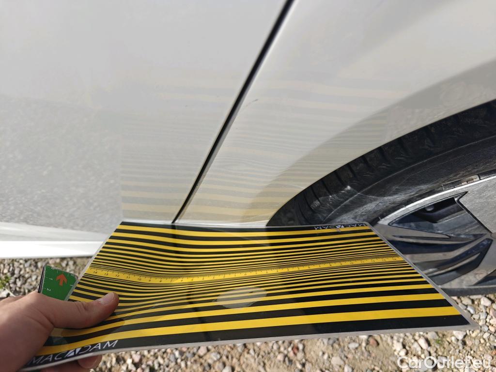  Peugeot  208 PEUGEOT  / 2019 / 5P / berlina con portón PureTech 73kW (100CV) EAT8 Active #2