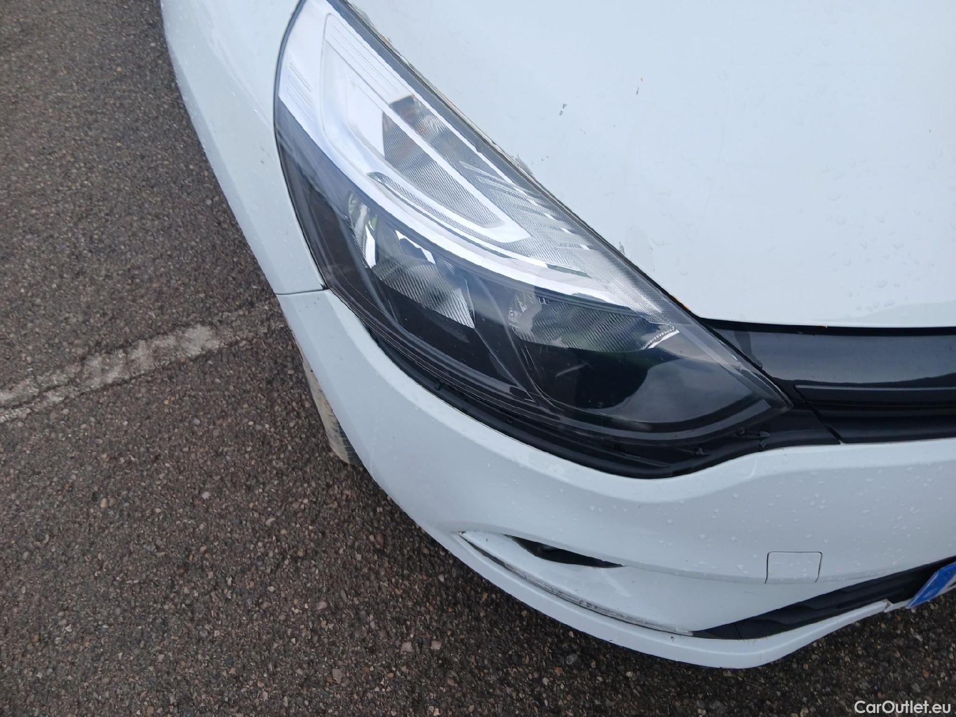  Renault  Clio RENAULT  / 2016 / 5P / berlina con portón Business TCe 66kW (90CV) GLP -18 #5