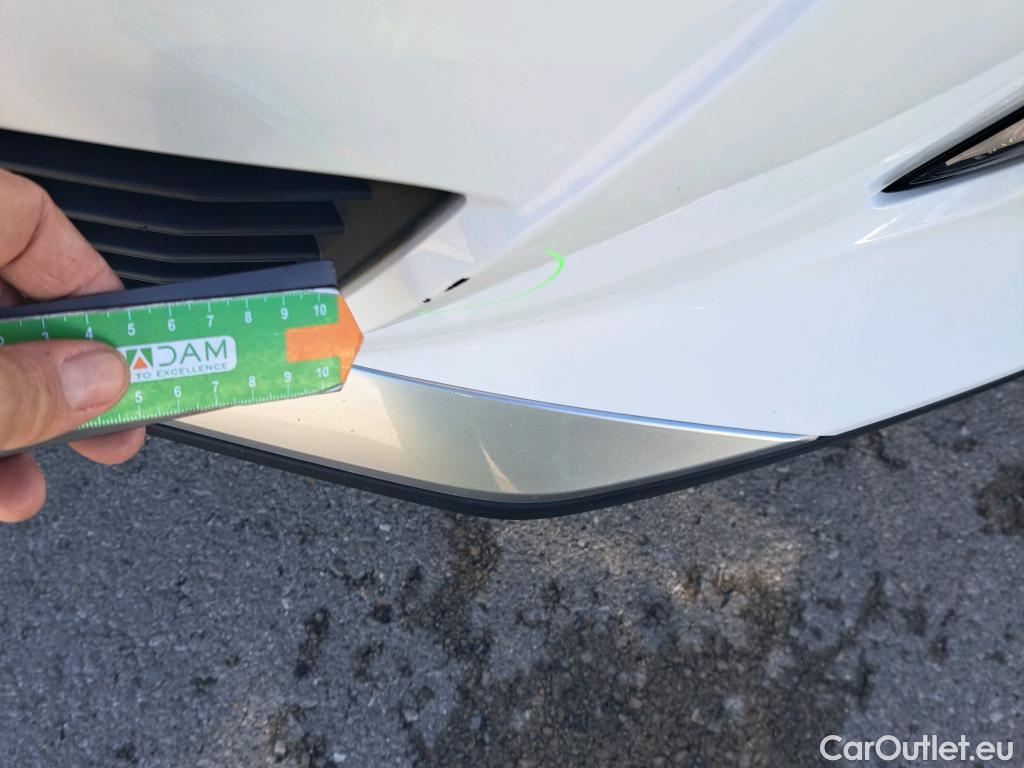  Peugeot  2008 PEUGEOT  / 2019 / 5P / todoterreno Allure BlueHDI 81kW (110CV) #5