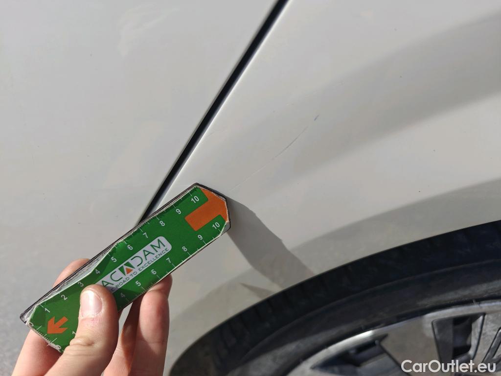  Peugeot  208 PEUGEOT  / 2019 / 5P / berlina con portón PureTech 73kW (100CV) EAT8 Active #3