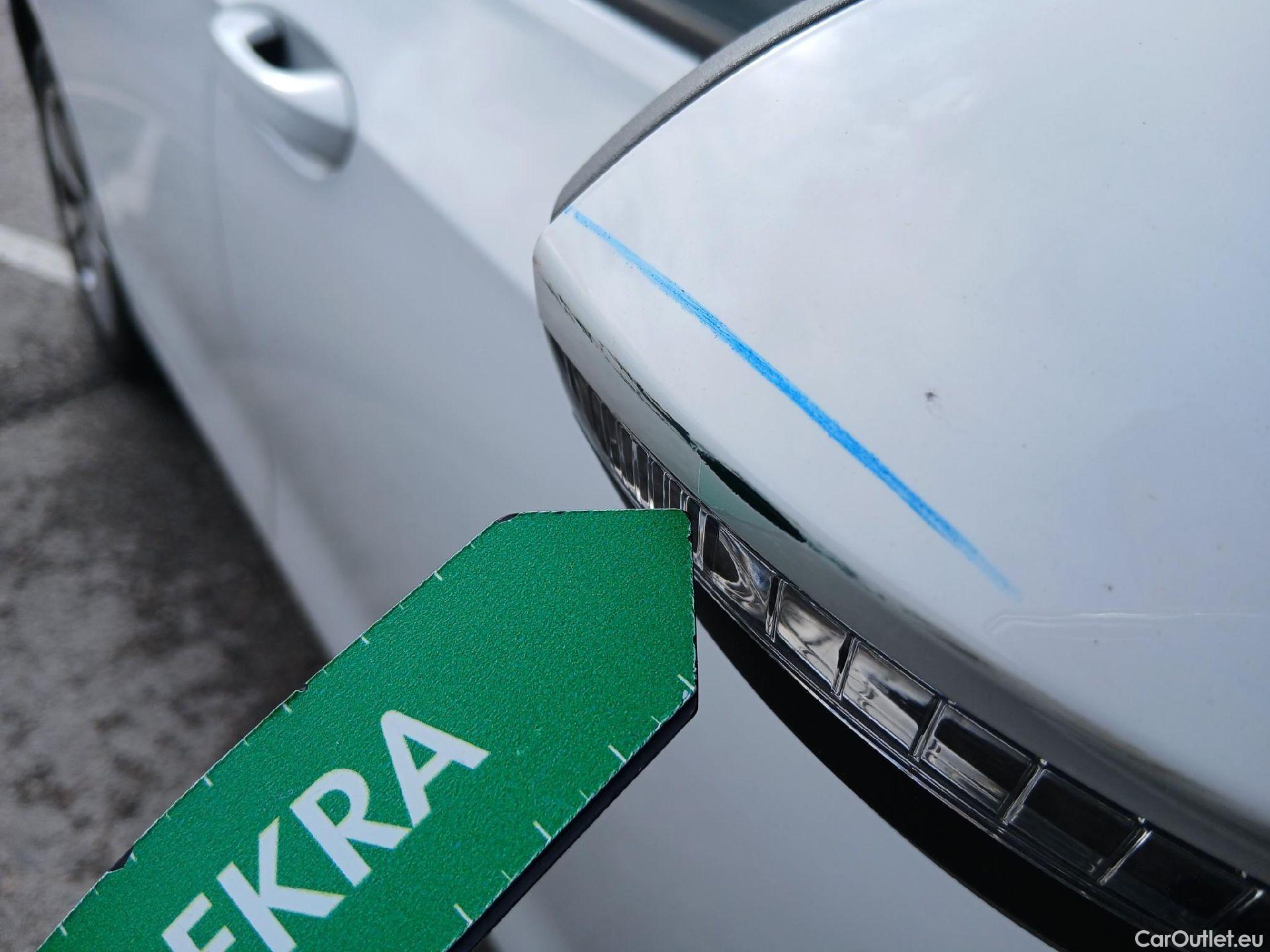  Volkswagen  Golf  VOLKSWAGEN / 2020 / 5P / berlina con portón Life 1.0 eTSI 81kW (110CV) DSG #26