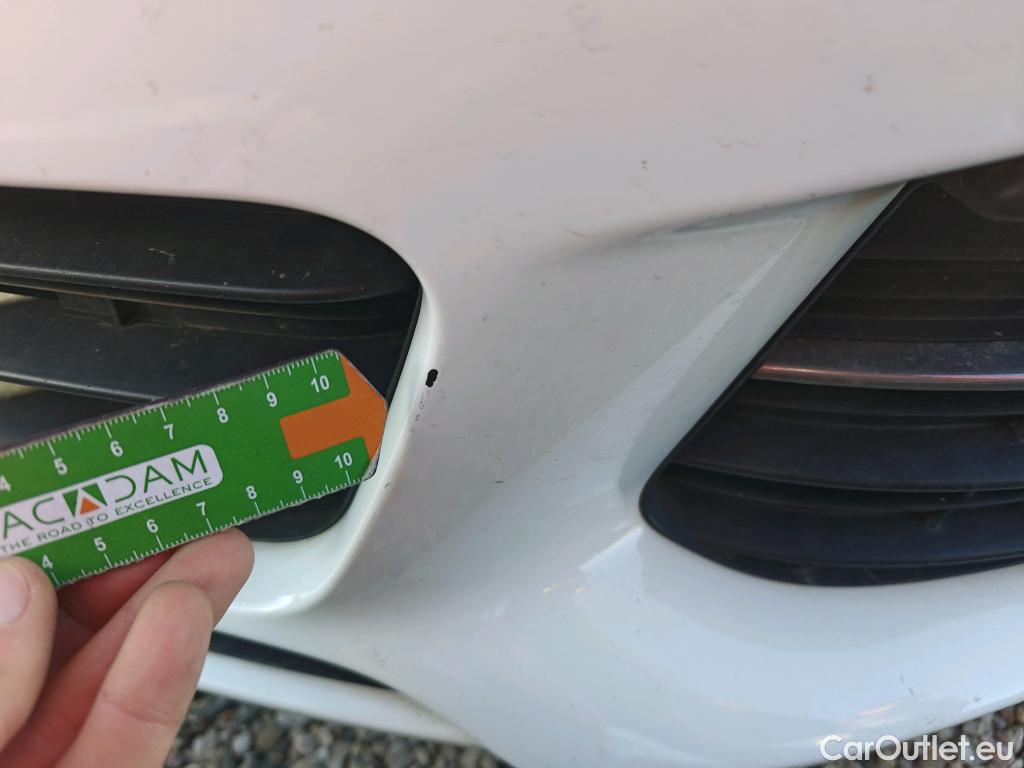  Peugeot  308 PEUGEOT  / 2017 / 5P / berlina con portón 5p Active Pack BlueHDi 130 S&S #55