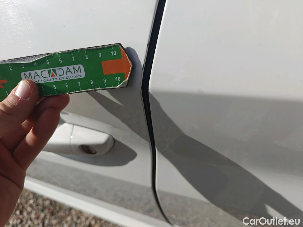  Peugeot  208 PEUGEOT  / 2019 / 5P / berlina con portón PureTech 73kW (100CV) EAT8 Active #5