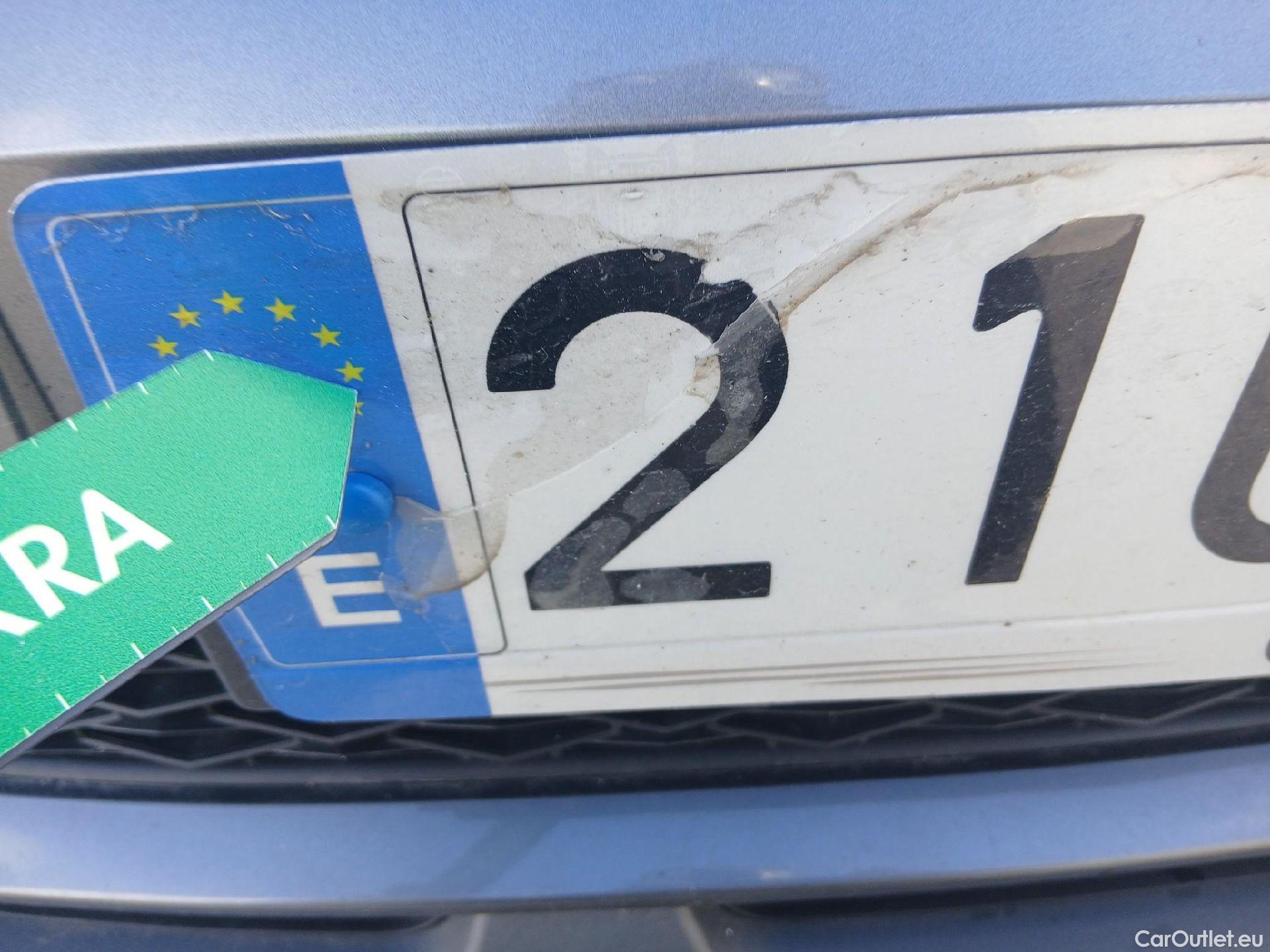  Land Rover  Discovery SKODA Kamiq / 2024 / 5P / todoterreno 1.0 TSI 85kW (115CV) DESIGN(SP) #6