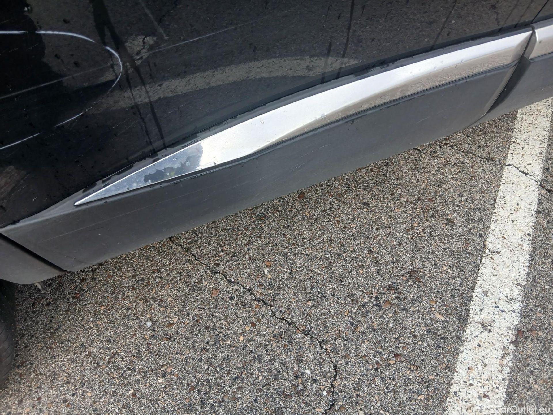  Peugeot  5008 PEUGEOT  / 2020 / 5P / todoterreno 1.5 BlueHDi 96kW S&S GT EAT8 #34