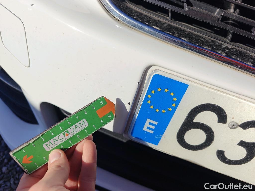  Peugeot  308 PEUGEOT  / 2017 / 5P / berlina con portón 5p Active Pack BlueHDi 130 S&S #57