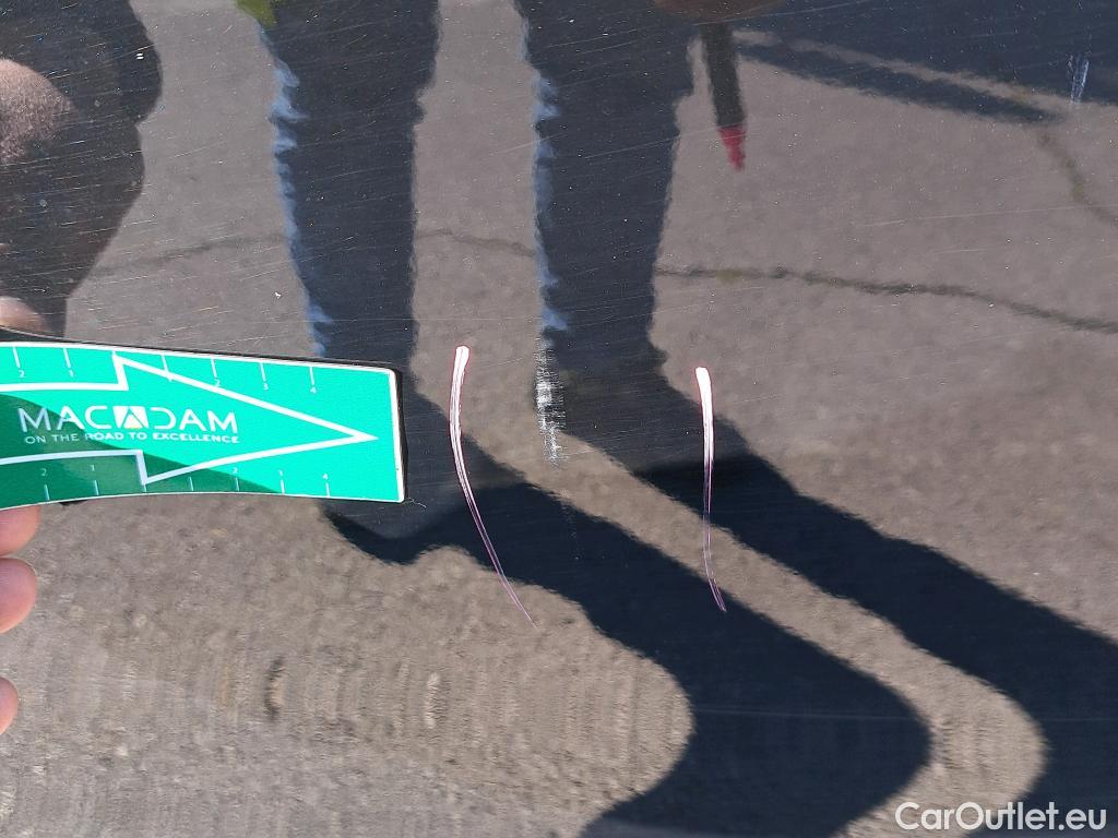  Peugeot  2008 PEUGEOT  / 2023 / 5P / todoterreno GT Puretech 130 S&S EAT8 #3