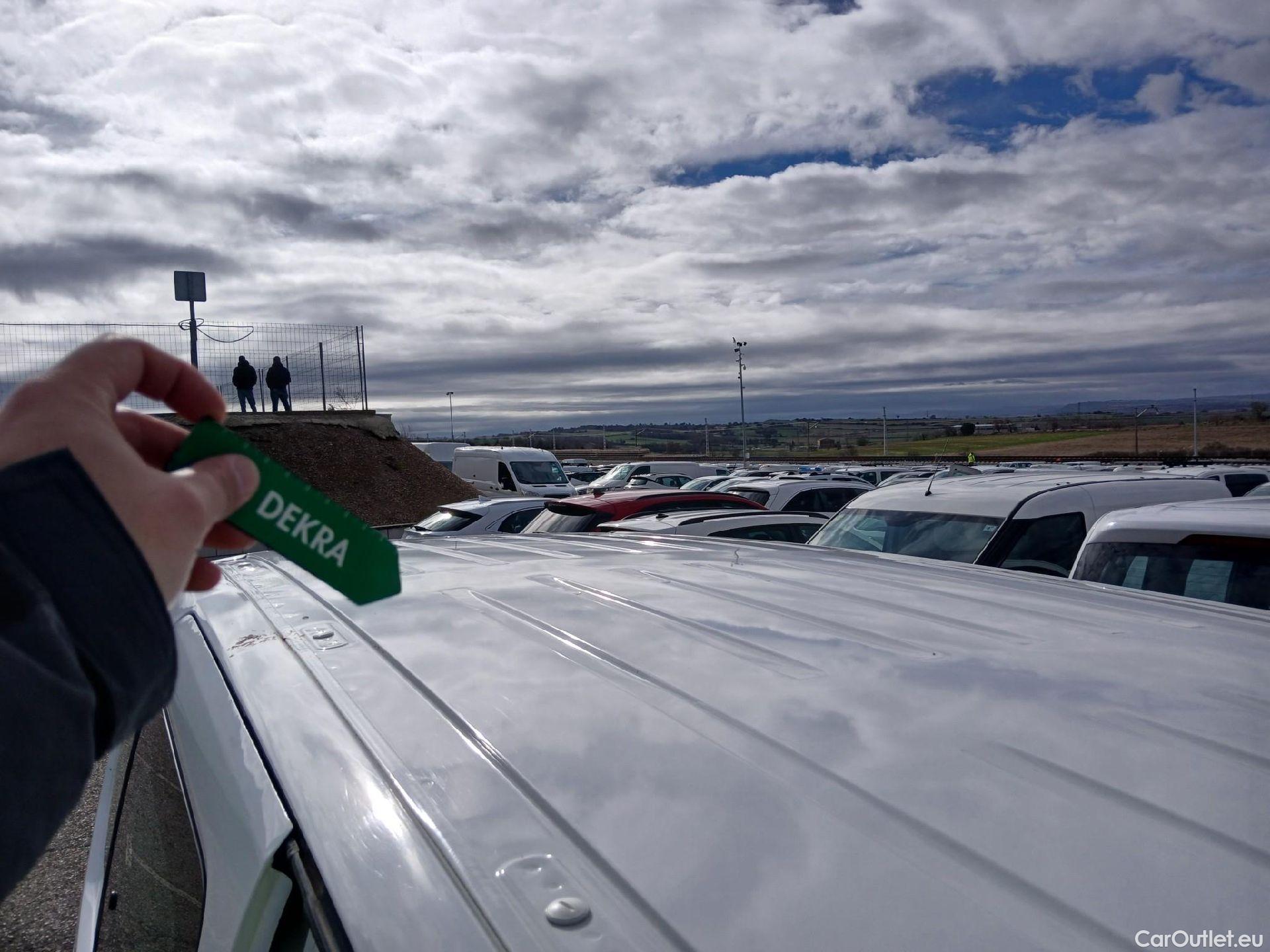  Citroen  Berlingo CITROEN  / 2018 / 4P / monovolumen compacto Talla M BlueHDi 100 S&S LIVE #88