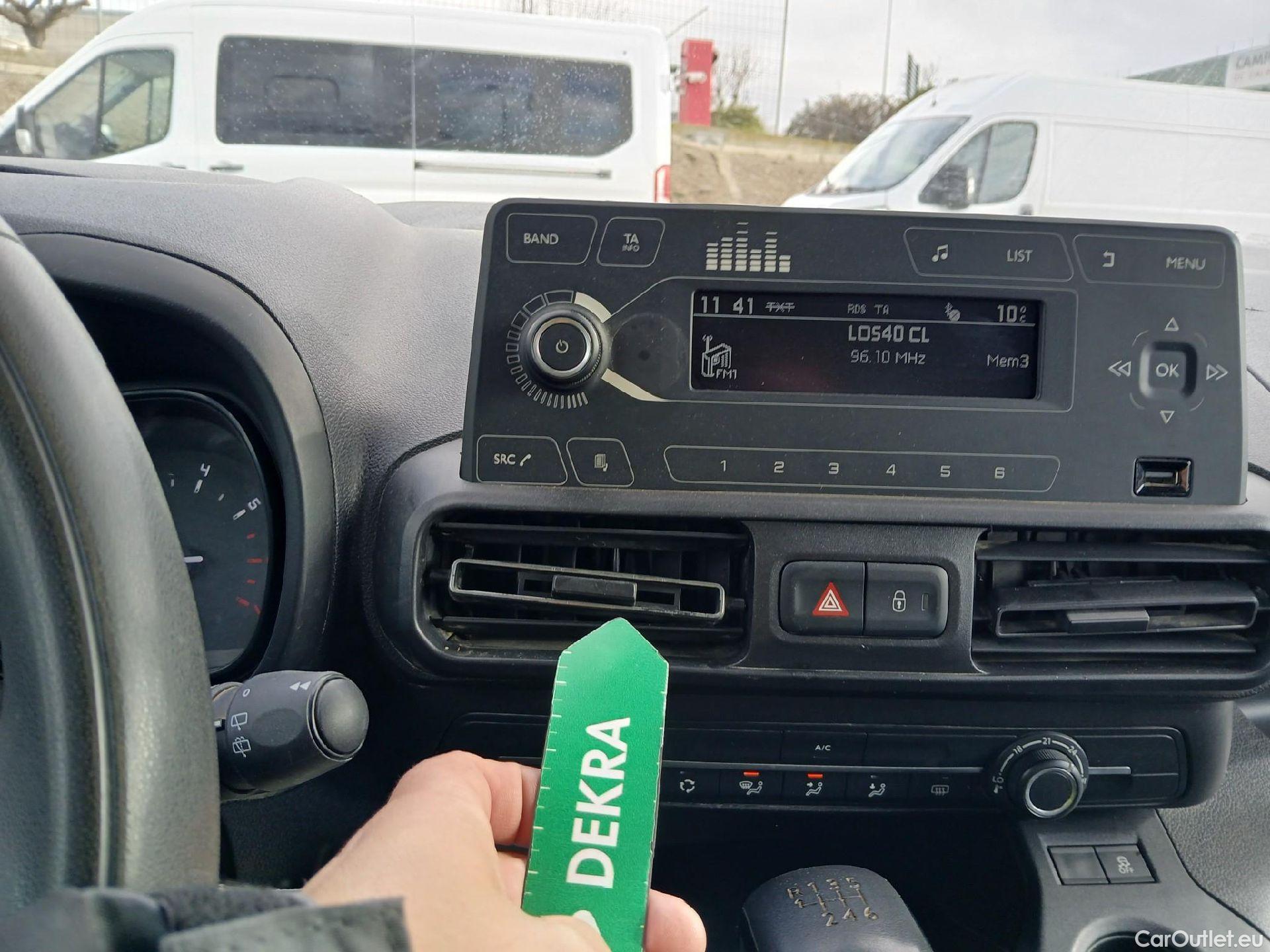  Citroen  Berlingo CITROEN  / 2018 / 4P / monovolumen compacto Talla M BlueHDi 100 S&S LIVE #7