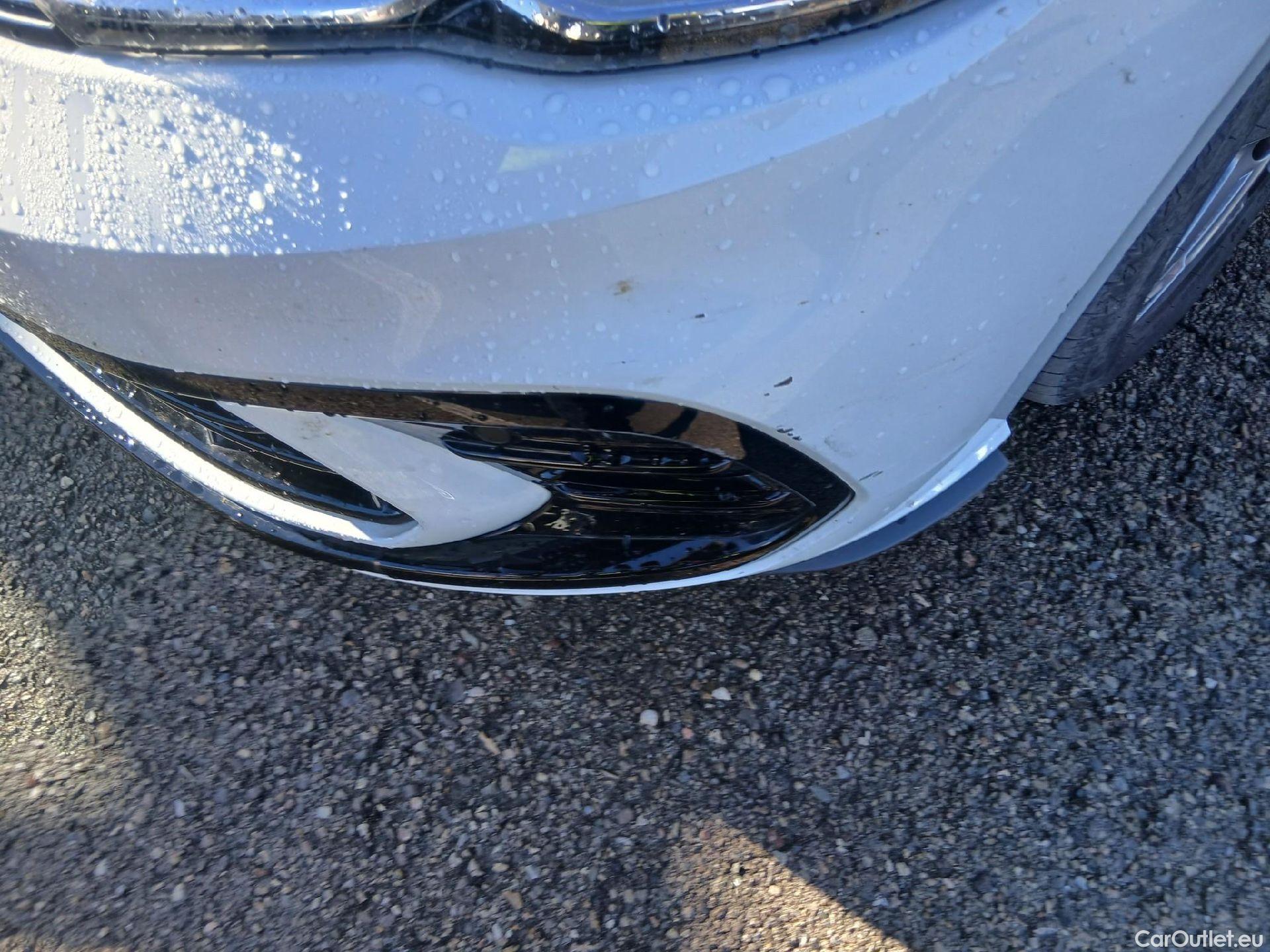  Volkswagen  Polo VOLKSWAGEN  / 2021 / 5P / berlina con portón R-Line 1.0 TSI 70kW (95CV) #4