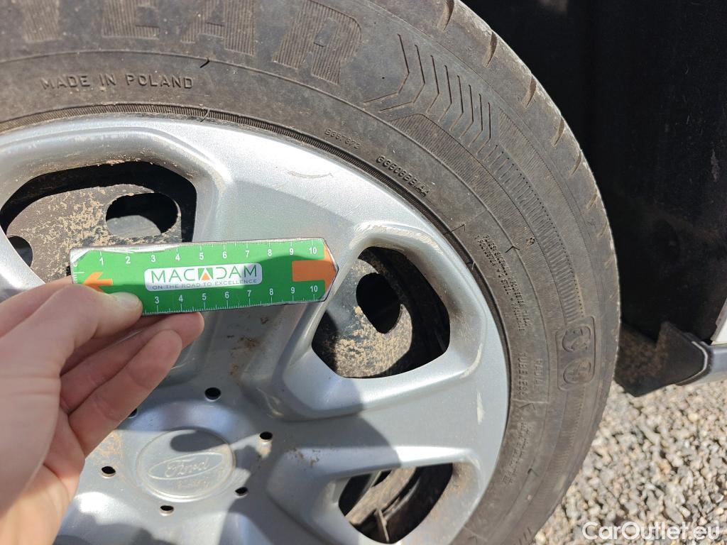  Ford  Transit FORD  Courier/2014/4P/furgón der.turis Van 1.5 TDCi 56kW Trend #67