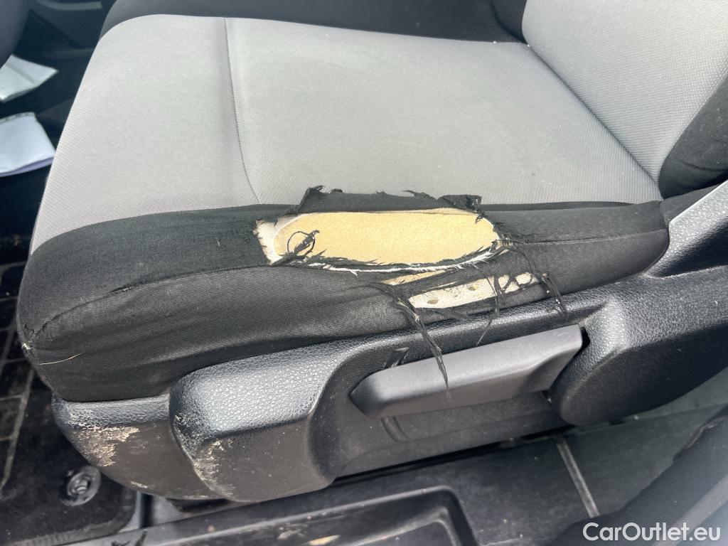  Opel  Vivaro OPEL  / 2019 / 4P / combi 1.5 Diésel 88kW (120CV) L Inc. Express #23