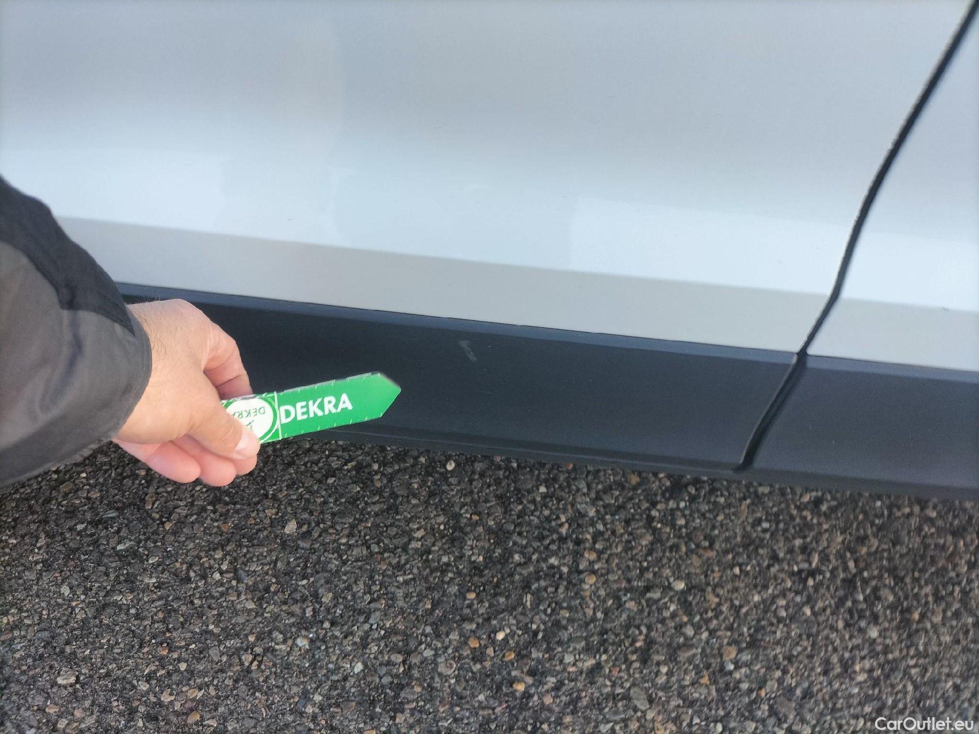  Volkswagen  T-CROSS VOLKSWAGEN  / 2018 / 5P / todoterreno Advance 1.0 TSI 81kW (110CV) DSG (AC3) #32